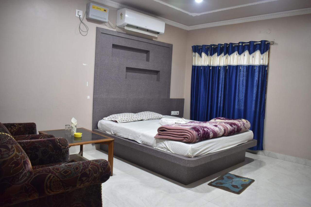 Hotel Suraj Balasore מראה חיצוני תמונה