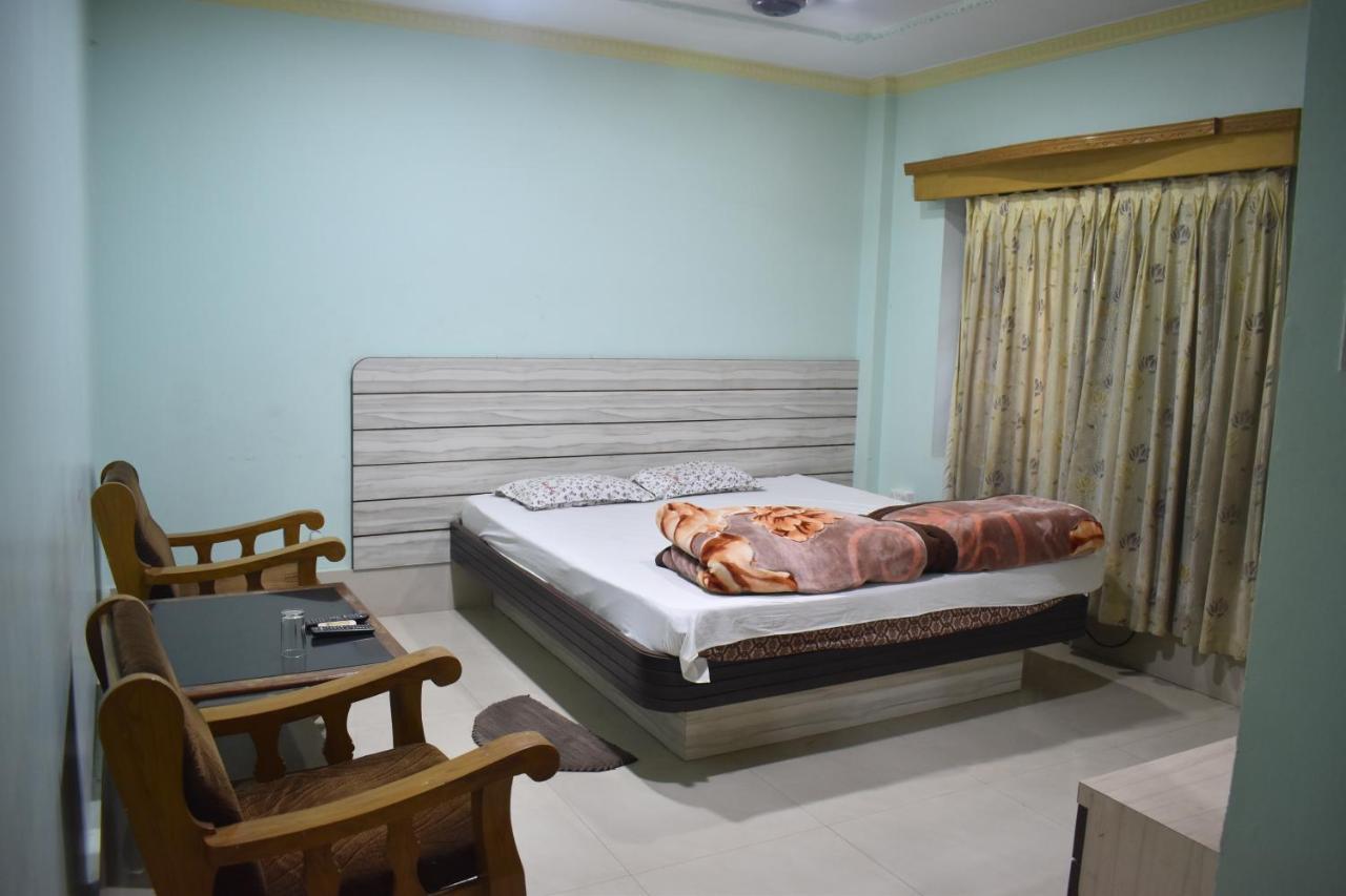 Hotel Suraj Balasore מראה חיצוני תמונה